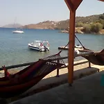 Paradisso Aparthotel 3*