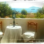 Paradisso Aparthotel 3*