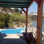 Paradisso Ξενοδοχείο με διαμερίσματα Βρομόλιθος