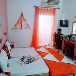 Ξενοδοχείο με διαμερίσματα Paradisso Βρομόλιθος