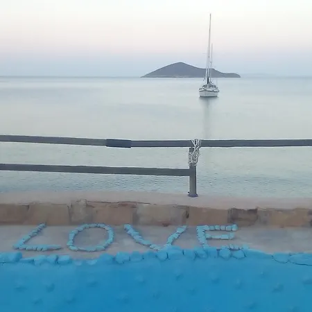 Paradisso מלון דירות Vromolithos