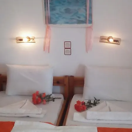 Paradisso מלון דירות Vromolithos